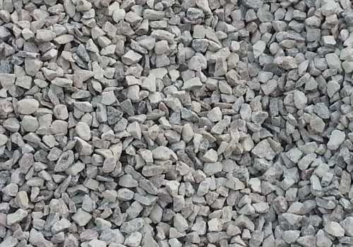 How does aggregate size affect cement content?
